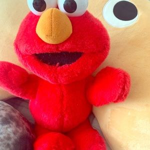 Original tickle me Elmo barely used